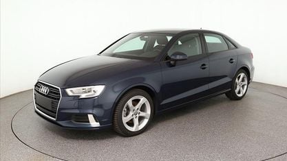 Używany Audi A3 Sport 150 KM (110 kW) 2019 Niebieski Sedan/Limuzyna