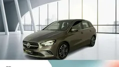 lack mountaingrau Gebraucht 2024 Mercedes B200 Progressive Van / Kleinbus | 31.480 € (Fairer Preis)