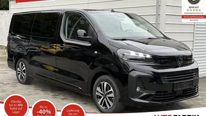 Gebraucht 2025 Peugeot Traveller Premium Van / Kleinbus | 43.990 € (Fairer Preis)