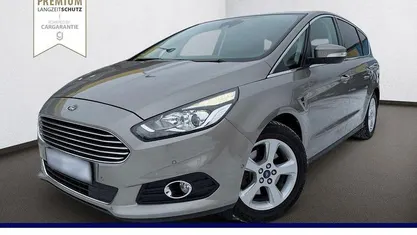 Silber Gebraucht 2016 Ford S-MAX Titanium Van / Kleinbus | 14.660 € (Fairer Preis)