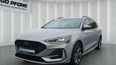 Moondust silver Gebraucht 2023 Ford Focus ST-Line Kombi | 22.975 € (Fairer Preis)