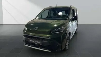 Neu Toyota Proace Verso City 110 PS (80 kW) 2026 Backpacker chaki metallic Kombi