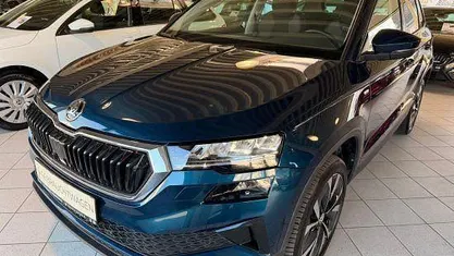 Gebraucht Skoda Karoq Tour 150 PS (110 kW) 2023 : lavablau metallic SUV