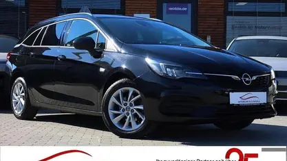 Second-hand Opel Astra Elegance 146 CP (107 kW) 2021 Negru Break