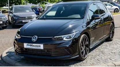 Gebraucht VW Golf VIII R-line 150 PS (110 kW) 2024 Schwarz Limousine