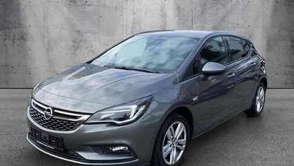 Gebraucht Opel Astra 105 PS (77 kW) 2017 Limousine