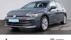 Grau Gebraucht 2024 VW Golf VIII Style Limousine | 30.680 € (Fairer Preis)