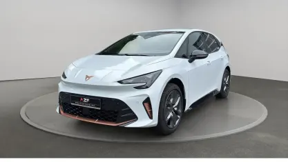 Neu Cupra Born 139 kW (190 PS) 2026 Glacial white metallic Kleinwagen