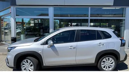 Neu Suzuki SX4 S-Cross 129 PS (94 kW) 2025 Weiß Limousine