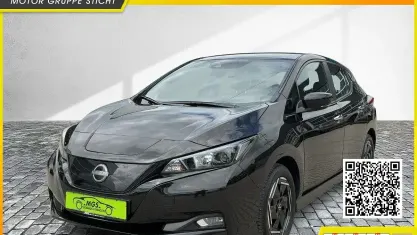 Gebraucht Nissan Leaf Acenta 110 kW (150 PS) 2022 Black metallic Kleinwagen