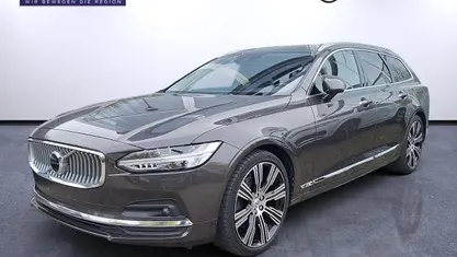 Grau Gebraucht 2022 Volvo V90 Inscription Kombi | 32.890 € (Fairer Preis)