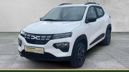 Kaolinweiß Gebraucht 2023 Dacia Spring Essentiel Kleinwagen | 10.990 € (Guter Preis)
