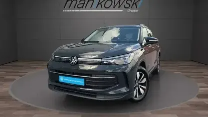 Gebraucht VW Tiguan Goal 150 PS (110 kW) 2025 Grau SUV