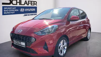 Gebraucht Hyundai i10 Edition 30 67 PS (49 kW) 2022 Rot Kleinwagen