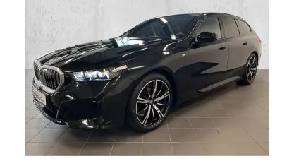 Gebraucht BMW 520 M Sport 197 PS (144 kW) 2025 Schwarz Kombi