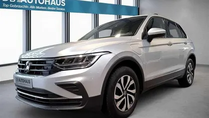 Gebraucht VW Tiguan Active 245 PS (180 kW) 2022 Silber SUV