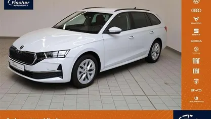 Moonweißmetallic Gebraucht 2024 Skoda Octavia Selection Kombi | 29.440 € (Fairer Preis)