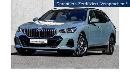 Gebraucht BMW 550e M Sport 489 PS (359 kW) 2025 Kombi