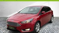 Candyrot metallic Gebraucht 2015 Ford Focus Titanium Limousine | 8.950 € (Guter Preis)