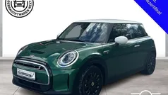 Grün Gebraucht 2022 Mini Cooper SE Classic Kleinwagen | 17.890 € (Fairer Preis)