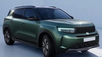 Neu Opel Frontera 145 PS (106 kW) 2026 Khaki grün metallic / dach schwarz SUV