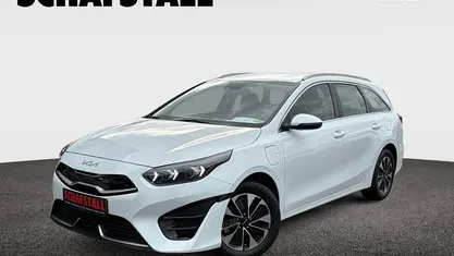 Gebraucht Kia Ceed Sportswagon Comfort 141 PS (103 kW) 2022 Weiss (casa white) Kombi