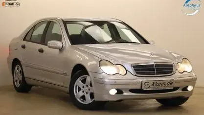 Gebraucht Mercedes C200 Classic 163 PS (119 kW) 2003 Silber Limousine