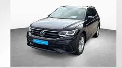 Deep black perleffekt Gebraucht 2024 VW Tiguan Allspace R-line SUV | 44.880 € (Fairer Preis)