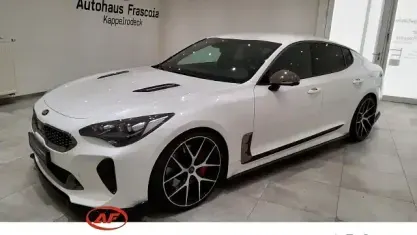 Gebraucht Kia Stinger GT 370 PS (272 kW) 2020 Weiß Kleinwagen