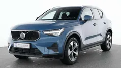 Blau Gebraucht 2024 Volvo XC40 Core SUV | 35.990 € (Fairer Preis)