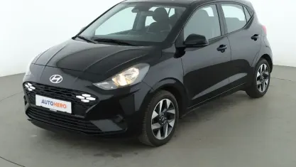 Gebraucht Hyundai i10 Trend 67 PS (49 kW) 2023 Schwarz Kleinwagen