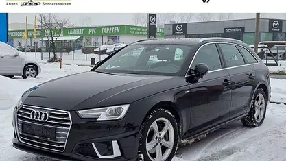 Schwarz (mythosschwarz metallic (schwarz)) Gebraucht 2019 Audi A4 Sport Kombi | 20.290 € (Superpreis)