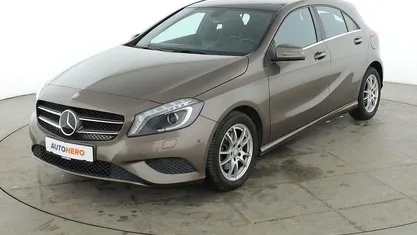 Grau Gebraucht 2014 Mercedes A180 Style Limousine | 16.360 € (Fairer Preis)
