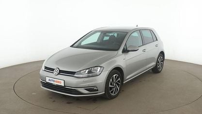 Używany VW Golf VII Join 116 KM (85 kW) 2018 Szary Sedan/Limuzyna