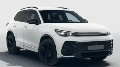 Neu VW Tiguan R-line 150 PS (110 kW) 2026 Pure white uni SUV