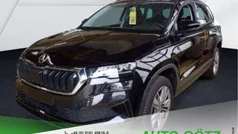 Blackmagic perleffekt (metallic) Gebraucht 2024 Skoda Karoq Selection SUV | 27.890 € (Superpreis)