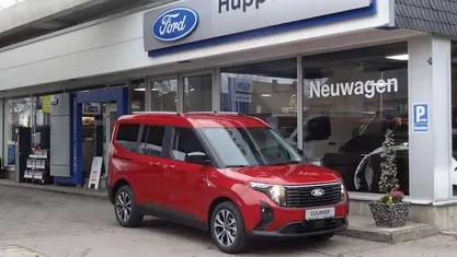 Fantastic red metallic Neu 2025 Ford Tourneo Courier Titanium Van / Kleinbus | 25.950 € (Fairer Preis)