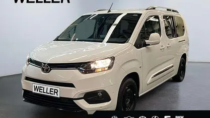 Weiss Gebraucht 2021 Toyota Proace Verso City Kombi | 21.980 € (Fairer Preis)