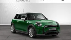 British racing green metallic Gebraucht 2021 Mini Cooper SE Kleinwagen | 16.590 € (Fairer Preis)
