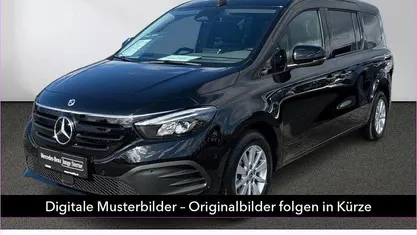 Gebraucht Mercedes EQT200 89 kW (122 PS) 2024 Schwarz Van / Kleinbus