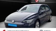 Uranograu Gebraucht 2024 VW Golf VIII Life Limousine | 21.969 € (Fairer Preis)