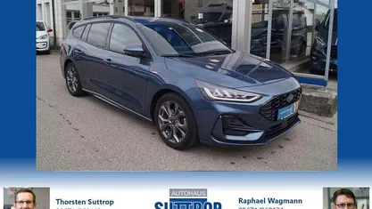 Chrome blue Gebraucht 2022 Ford Focus ST-Line Kombi | 18.350 € (Fairer Preis)