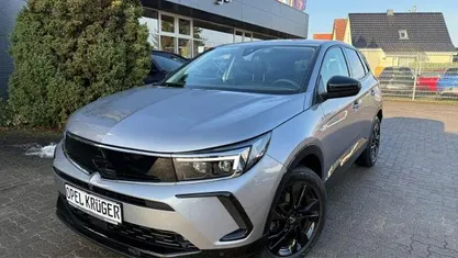 Gebraucht Opel Grandland X 131 PS (96 kW) 2023 Lack grau artense/metallic kla SUV