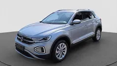 Pyritsilber Gebraucht 2024 VW T-Roc Style SUV | 30.540 € (Guter Preis)