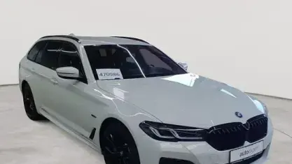 Gebraucht BMW 530e M Sport 184 PS (135 kW) 2022 Alpinweiß Kombi