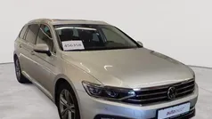 Reflexsilber metallic Gebraucht 2021 VW Passat Elegance Kombi | 25.990 € (Fairer Preis)