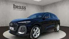 Mythosschwarz metallic Gebraucht 2025 Audi Q5 Ambiente SUV | 68.800 € (Fairer Preis)