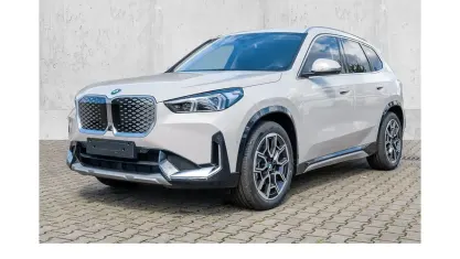 Neu BMW iX1 xLine 150 kW (204 PS) 2026 Dune grey SUV