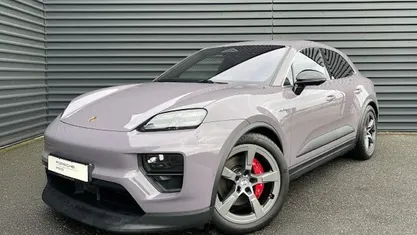 Violett Gebraucht 2025 Porsche Macan 4 Electric SUV | 91.750 € (Teuer)