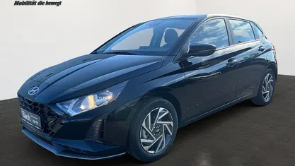 Gebraucht Hyundai i20 Comfort 100 PS (73 kW) 2025 Schwarz Limousine